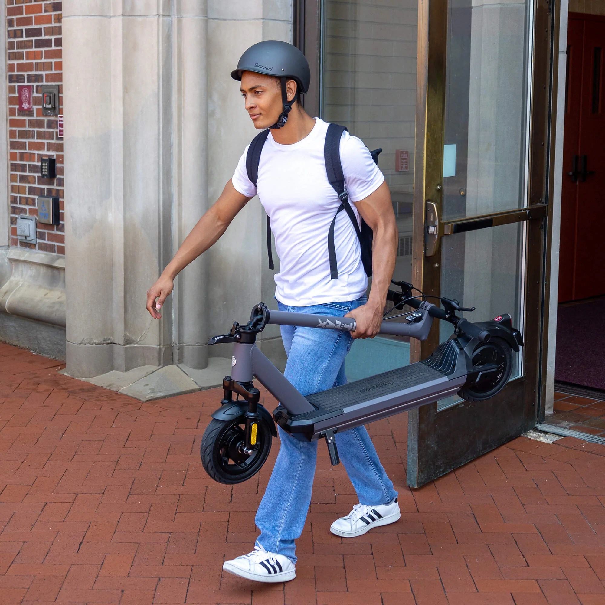 G6 Commute Electric Scooter - Image 4